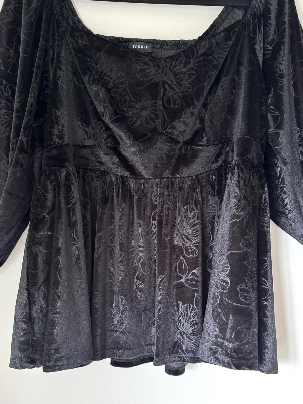Torrid Black Velvet Corset Peplum Blouse Top Floral Embossed Size 1X - Picture 4 of 13